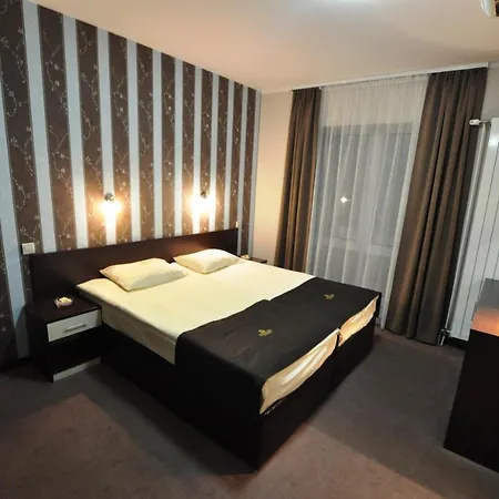 Royal 4*
