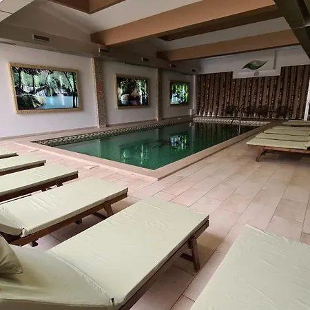 Royal Апарт-отель 4*