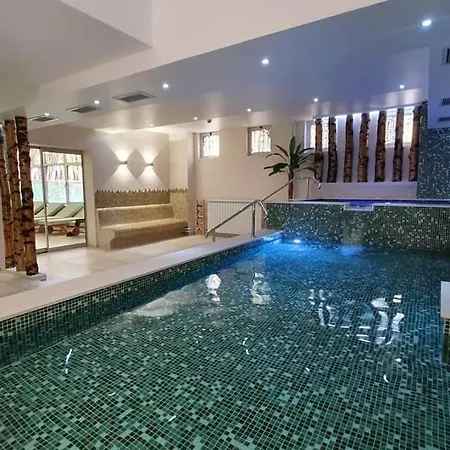 Royal 4*